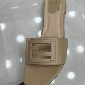 sandales fendi